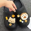 Accesorios de Gato Kt Lindos de Dibujos Animados Accesorios para Zapatos con Agujeros DIY Juguete de Comida Parche de Resina Llavero Colgante de Muñeca de Peluche