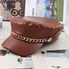 Sombrero Plano de PU Personalizado por el Fabricante, Sombrero de Sol y Protección Solar de Moda y Versátil para Mujer