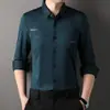 Camisa Estampada de Manga Longa Masculina para Primavera e Outono Camisa Social Estampada de Alta Qualidade Não Amassa para Homens Jovens e de Meia-Idade