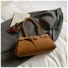 Bolsa de Mão Simples Retrô Estilo Coreano Bolsa Baguete para Mulheres Modelo Novo Inverno 2025 Bolsa de Ombro Transversal Elegante de Alta Qualidade