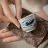 Taza Pequeña de Té Verde Antiguo Moji Azul y Flores Camarón Pintado a Mano Divertido Hogar Té Taza Individual Una Taza Taza de Té Cerámica