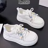 Zapatos Blancos de Cuero Genuino con Suela Gruesa para Mujer 2026 Otoño Nuevos Versátiles Ligeros Cómodos Zapatos Deportivos Casuales Zapatos de Plataforma para Mujer