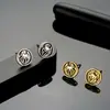 Brincos de Tarraxa Aranha Cruzada Masculinos Luxo Leve High-End Retro Design de Nicho Brincos Femininos Moda Versátil Tendência Joia de Orelha