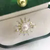 Anillo de Perla de Agua Dulce Natural con un Toque de Lujo Ligero y de Alta Gama, Completamente Incrustado con Circonia, Diseño de Girasol, Anillo de Perla Ajustable al por Mayor