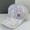 Nueva Gorra de Malla de Verano para Mujer con Pedrería de Colores Marca M Estilo Japonés Versátil Estilo Urbano Gorra de Béisbol de Marca a la Moda para Hombre