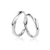 Anillo de Pareja de Plata s925 un Par para Hombre y Mujer PDD Venta Caliente Moda Europea y Americana Anillo Liso Onda de Agua Anillo de Unión Venta al por Mayor