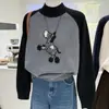 Suéter Pulóver Jacquard de Pony de Dibujos Animados Nuevo de Invierno 2025 Año Nuevo Suave y Acogedor Patchwork Bloques de Color Manga Raglán Cuello Semialto para Mujer