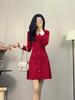 Vestido de Punto Rojo Elegante de Lujo Ligero de Alta Gama Francés Sencillo Cuello en V Botonadura Sencilla Suéter de Año Nuevo Falda Línea A para Mujer