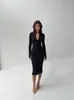 Vestido Negro Delgado Pequeño Bodycon Falda Otoño Invierno Falda Estilo Mujer Artículo Popular 2026 Nuevo Estilo Sensación de Alta Gama Vestido de Capa Interior