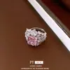 Anillo Abierto Redondo de Circonio Crimson Feast Diseño de Temperamento Nicho Índice Anillo de Mano Versátil de Lujo Ligero Joyería para la Mano