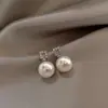 Pendientes de Perla de Circonita de Moda de Aguja Plateada Pendientes de Botón Retro de Lujo Ligero de Nicho Francés Pendientes Nuevos 2026