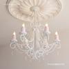Candelabro de Velas Francés Luz Principal de Sala de Estar Escalera Cristal Luz de Comedor 2025 Nuevo Blanco Retro Lámparas de Dormitorio