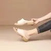 Sandalias populares de comercio exterior transfronterizo, de punta redonda, para uso exterior en verano, de suela plana, retro, cómodas, elegantes, versátiles, con suela suave