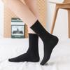 Meias Pretas para Homens e Mulheres, Comprimento Versátil na Panturrilha, Algodão Resistente a Odores para Todas as Estações, Meias de Basquete, Estilo Tendência para Casais, Casual para Atacado