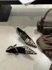 Primavera de 2026 Novas Sapatilhas de Bico Fino Baixas com Salto Alto Leopardo Elegantes e Estilosas com Fivela