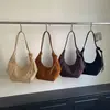 Bolso de Hombro de Terciopelo Suede Estilo Coreano Retro Plegado Tipo Dumpling para Mujer Ambiente Relajado Estilo Perezoso Versátil Bolso Cruzado Sensación de Alta Gama