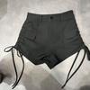 Shorts Pretos de Cintura Alta com Cordão, Slim-Fit, Corte Evasê para Mulheres, Emagrecedores e Estilosos, Verão 2026, Que Moldam o Quadril, Anti-Exposição, Elásticos