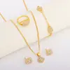 Collar, Anillo, Pendientes de Botón y Set de Pendientes Combinado Minimalista de Lujo Ligero. Aleación Incrustada con Diamantes, Juego de Joyería Geométrica de Tres Piezas
