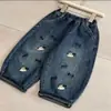 Calça Jeans Cartoon para Crianças e Bebês Estilo Novo Primavera e Outono Calças Compridas Casuais para Meninos Roupa Infantil Estilosa Estilo Coreano