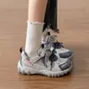 2026 Novo Tênis Dad Feminino Versátil Fashionável de Malha Rasa com Solado Grosso Color Block Cadarço Antiderrapante
