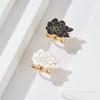 Clipes de Lenço da Série Floral Luar Preto e Branco, Quatro Estilos, Versáteis para Beldades Urbanas, Podem Ser Usados com Qualquer Roupa, Design Floral com Strass, Ajustável
