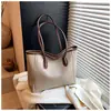 Bolsa de Mão Elegante para o Dia a Dia Nova Coleção Outono/Inverno 2025 Bolsa de Ombro/Axila Versátil Estilo Coreano Bolsa Tote Elegante