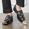 Zapatos de moda de punta afilada estilo europeo de alta gama con estampado, zapatos únicos para hombre, zapatos casuales de cuero de moda en tallas grandes, lujo ligero con puntera metálica
