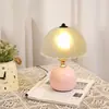 [Transfronteiriço] Decoração de Atmosfera de Alto Padrão na Cor Creme, Luminária de Mesa Criativa para Quarto Estilo Luxo Leve, Luminária de Cabeceira Água-Viva, Luz Noturna
