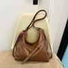 Pedido Estrangeiro Outono e Inverno Novo Estilo Bolsa Transversal de Grande Capacidade para Mulheres 2026 Bolsa de Ombro Retrô Moderna Versátil Mochila de Trabalho