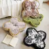 Sofá retro sencillo para dormitorio, asiento de ventanal con soporte lumbar y respaldo, con un lujoso cojín de plantas y flores