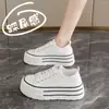 Grulla Blanca Almohada Ciervo Blanco Mismo Estilo Lona Zapatos Blancos Pequeños Mujer Otoño 2026 Nuevos Casual Versátiles Zapatos de Plataforma Talla 34 Old Bei