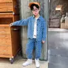 Traje de Mezclilla para Niños Primavera y Otoño 2026 Nuevo Conjunto de Primavera Moda Infantil Fresco y Elegante Chaqueta Moda para Niños Conjunto de Dos Piezas