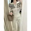 Top de punto a rayas con bloques de color estilo coreano, cuello polo, manga larga para mujer, estilo elegante de ajuste ceñido para principios de otoño, con cuello camisero