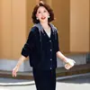 Conjunto de dos piezas de moda con capucha para mujeres de mediana edad y mayores, nuevo atuendo de otoño para madres, top casual elegante