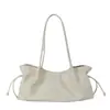 Bolso de hombro minimalista retro europeo y americano, nuevo bolso de mano casual transfronterizo, textura de cuero suave PU, bolso plisado para mujer