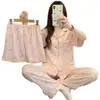 Ropa de Casa Pijama de Mujer Verano Rayas Coreanas Lazo Suave Cera Arrugado Conjunto de Tres Piezas Manga Corta Dulce Nicho Venta al por Mayor