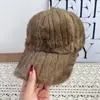 Gorra de béisbol de felpa con rayas verticales de invierno para mujer, gorra de pico de imitación de conejo engrosada, estilo coreano, cálida, hace que la cara se vea más grande, sombrero para circunferencia de cabeza grande