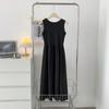 Vestido Preto Slim de Cintura Marcada Estilo Hepburn, Vestido Longo Sem Mangas, Estilo Primavera e Outono 2026, Vestido Regata de Cintura Alta para Baixas