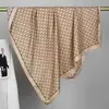 Bufanda Cuadrada de Seda de Sarga de Alta Gama de 90 cm Venta Directa de Fábrica Otoño Nuevo Lujo Accesible Bufanda Cuadrada Estampada Regular Simple