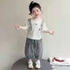 Conjunto Esportivo Feminino Verão 2026 Novo Estilo Menina Desenho Animado Manga Curta Roupa de Verão Jardim de Infância Solto Conjunto de Duas Peças