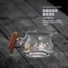 Vidrio de Borosilicato Alto Mango de Madera Gong Dao Bei Mar de Té Resistente al Calor Espesado Taza de Media Luna Juego de Té Separador de Té Hogar Gongfu Ceremonia del Té