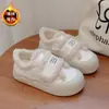 Sapatos de Algodão Pelúcia com Velcro Sola Grossa Sapatos Brancos para Mulheres 2025 Novo Outono e Inverno Cabelo Curto Quentes Casuais