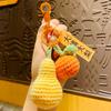 Llavero de fruta tejida a crochet de felpa creativo Baya preocupada llavero de llave de coche Caqui colgante para mochila escolar de estudiante venta al por mayor