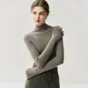 Suéter de lana de hilo de Yangtsé finamente hilado de cuello alto para mujer, ajuste slim, llegada nueva Otoño/Invierno 2026, suéter de manga larga ajustado, capa base