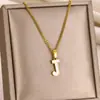 Colar Europeu e Americano de 26 Letras Transfronteiriço, Pingente Branco Moderno e Estiloso, Simples e Versátil, Joia Elegante para Encontros Femininos