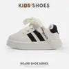 Zapatos Deportivos Nuevos para Niños Primavera y Otoño, Malla Transpirable Zapatos Forrest Gump, Zapatos Blancos para Niños y Niñas, Suela Suave Zapatos Casuales, Modernos