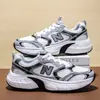 Nuevo Modelo 878 Zapatos Deportivos Unisex Talla Grande, Zapatos de Correr tipo Papá que Aumentan la Altura, Zapatos Casuales Transpirables de Suela Suave con Forma de N para Parejas