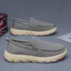 Sapatos casuais masculinos de lona respirável estilo Old Beijing, slip-on de sola macia, ultraleves, com sola grossa