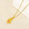 Collar de Acero Inoxidable con Diamantes de Temperamento Nuevo Transfronterizo para Mujer Diseño de Nicho Europeo y Americano Collar Colgante de Lujo Ligero Venta al por Mayor