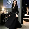 Vestido preto para mulheres, novo estilo outono 2026, decote quadrado, retrô francês, acinturado, emagrecedor, elegante, vestido longo inspirado em Chanel
